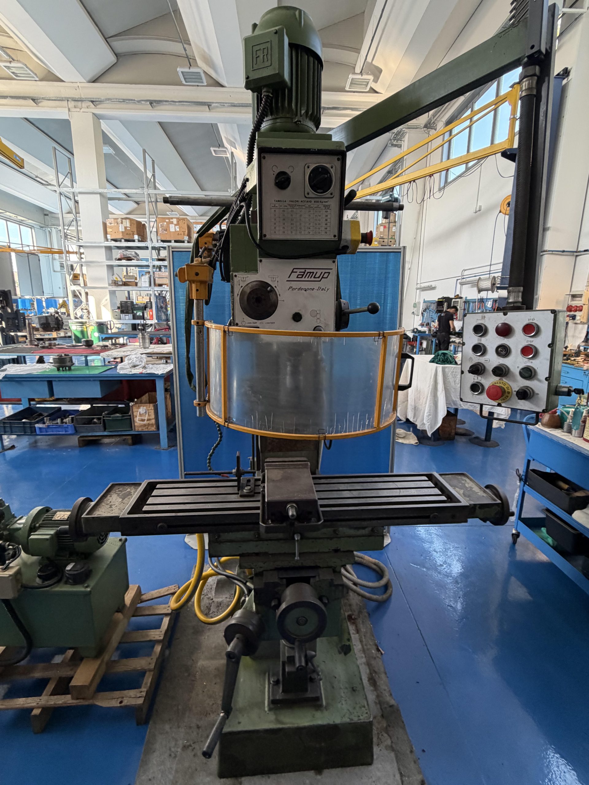 Trapano fresa Famup modello FR usato, corsa banco 1000x250 mm